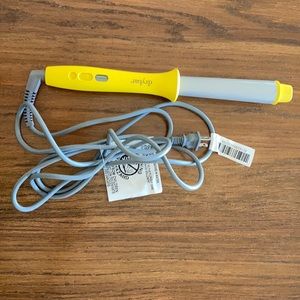 THE WRAP PARTY
CURLING & STYLING WAND